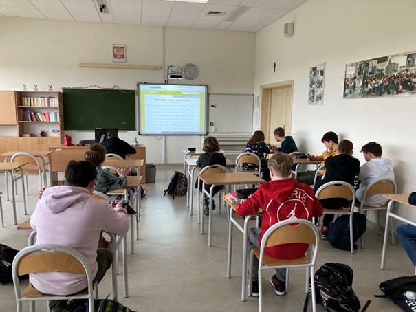 klasa 7 pisze dyktando